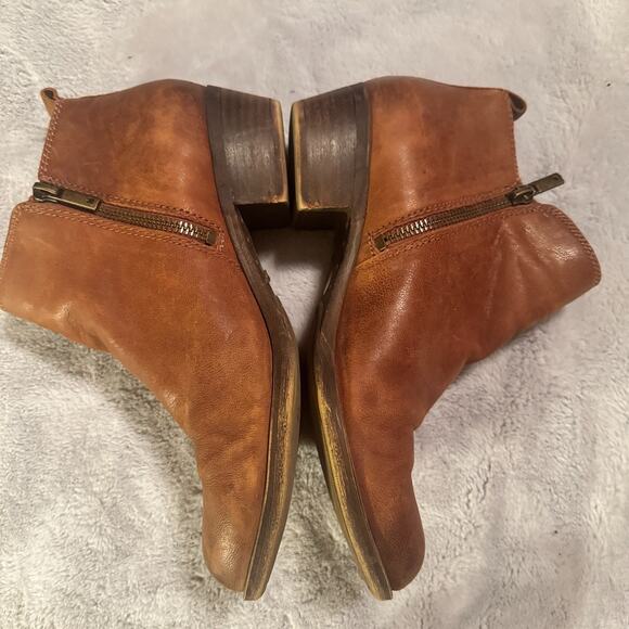 LUCKY BRAND Boots Brown Leather Basel booties side zip distressed womens 8.5M - Picture 4 of 8